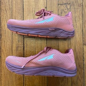 Altar Sneakers Size 8